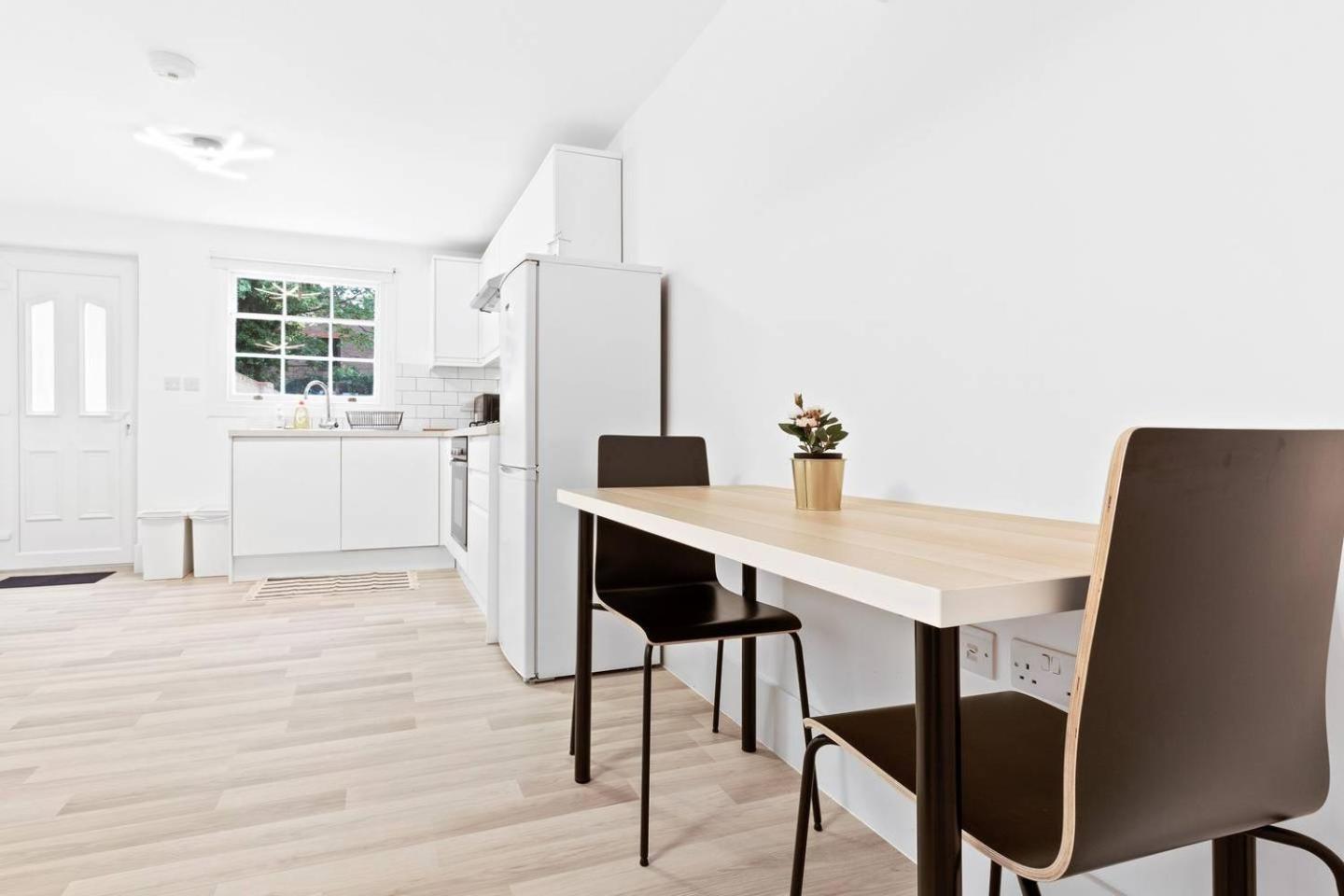 Airy Spacious 1 Bedroom Aprtment With Garden In Brixton لندن المظهر الخارجي الصورة
