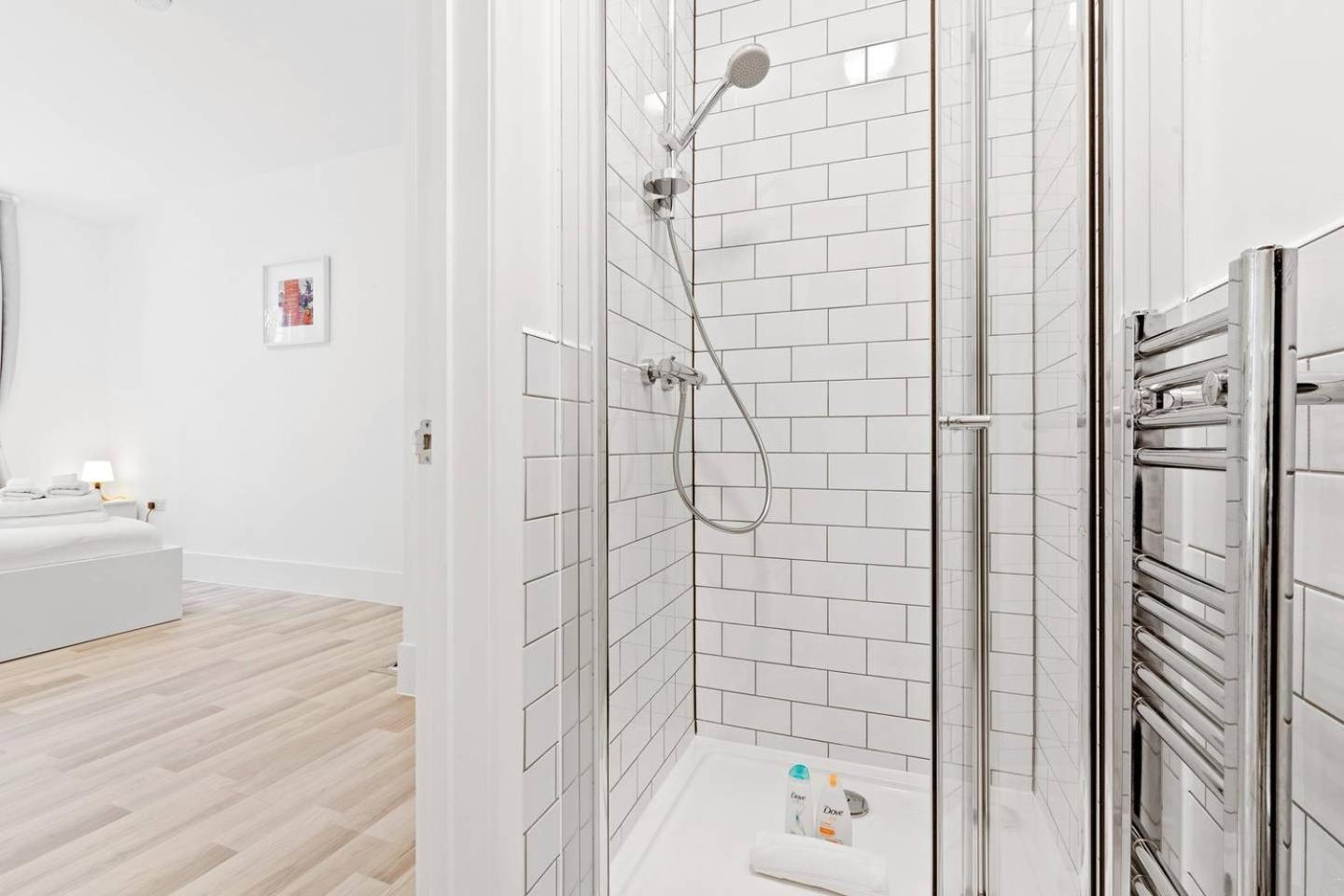 Airy Spacious 1 Bedroom Aprtment With Garden In Brixton لندن المظهر الخارجي الصورة