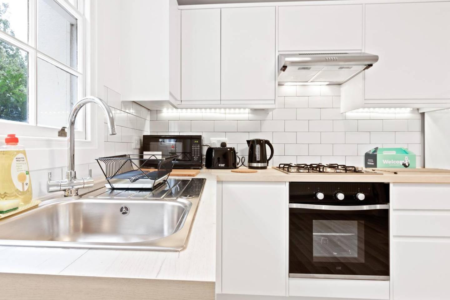 Airy Spacious 1 Bedroom Aprtment With Garden In Brixton لندن المظهر الخارجي الصورة